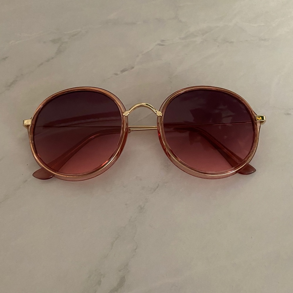Women’s sunglasses